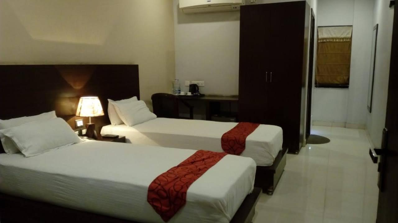 Ojas Hotel & Resort ดูร์กาปูร์ ภายนอก รูปภาพ